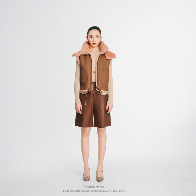 24625 Reversible fur vest